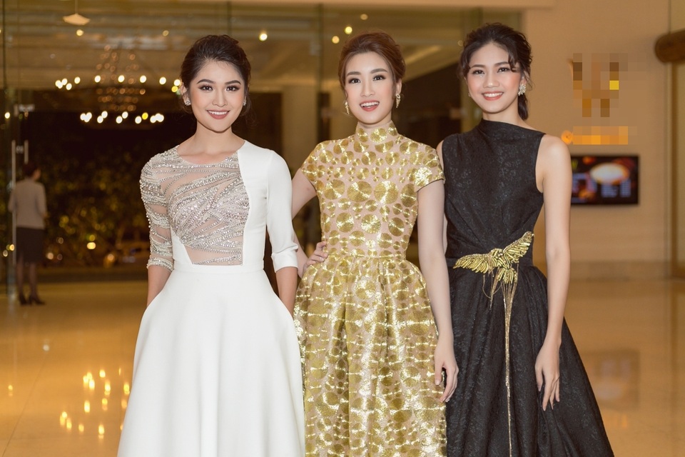 Đăng quang Hoa hậu Việt Nam 2016 cũng đã gần 1 năm, cả 3 người đẹp đều giữ được hình ảnh đẹp trong mắt công chúng.