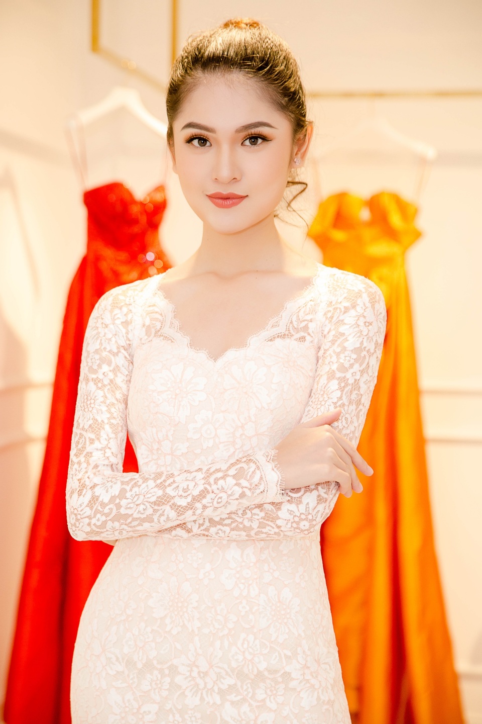 Hiện tại, Thuỳ Dung vẫn đang trong quá trình rèn luyện các kỹ năng quan trọng cho cuộc thi như: catwalk, ứng xử... Người đẹp nhận được sự hỗ trợ từ Hoa hậu Nguyễn Thị Loan - Giám đốc Quốc gia Miss International Việt Nam cho những kỹ năng quan trọng trên.