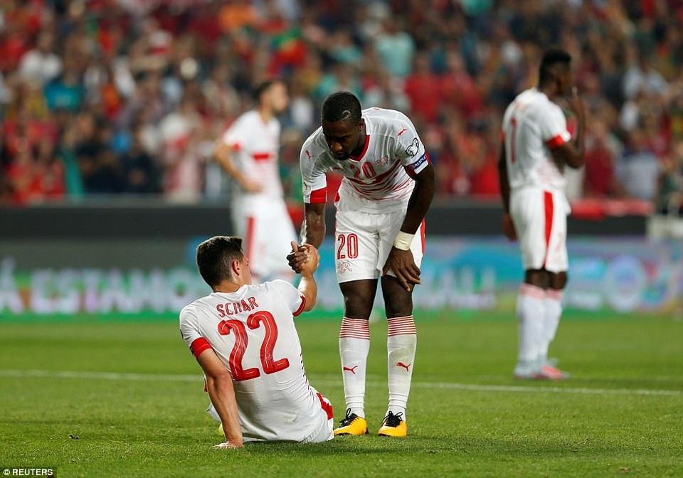 Xác định 8 đội tuyển tham dự vòng play-off dự World Cup ở châu Âu - 1 Thụy Sĩ mất vé trực tiếp tham dự World Cup 2018 ở lượt đấu cuối cùng