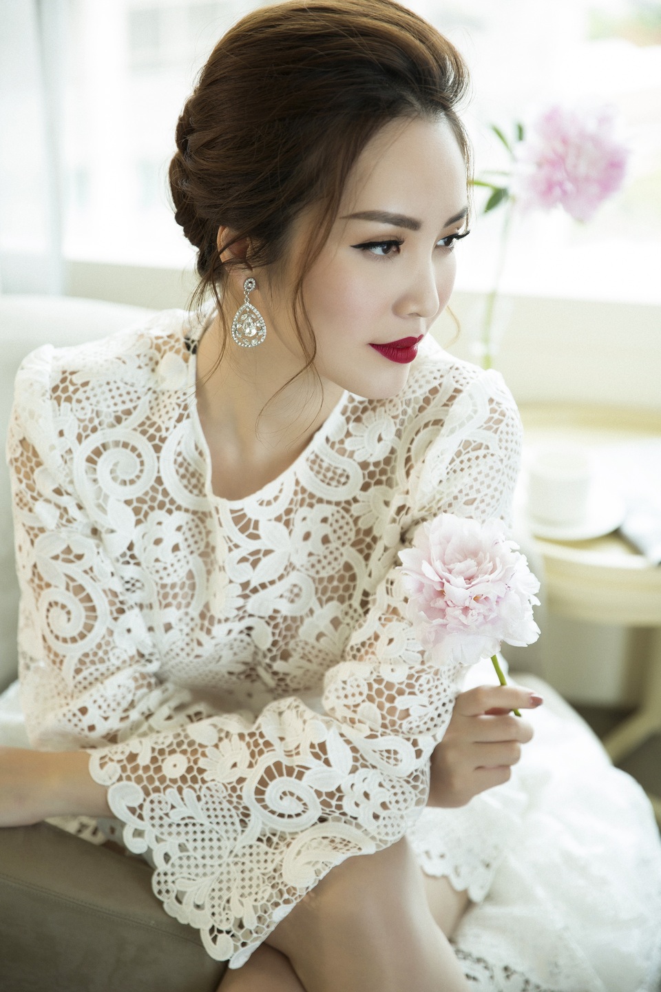 Á hậu Thụy Vân phủ nhận chuyện đẹp lên nhờ botox - 2 Á hậu Thụy Vân phủ nhận chuyện đẹp lên nhờ botox - 2