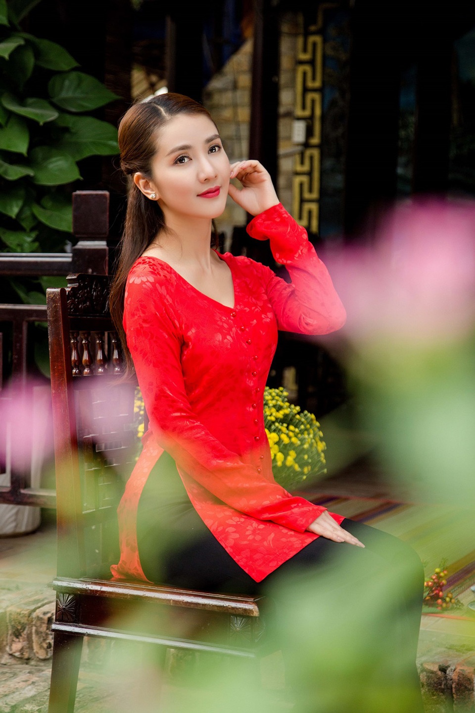 Hot girl Linh Napie khoe vẻ mặn mà trong tà áo bà ba - 10 Hot girl Linh Napie khoe vẻ mặn mà trong tà áo bà ba - 10