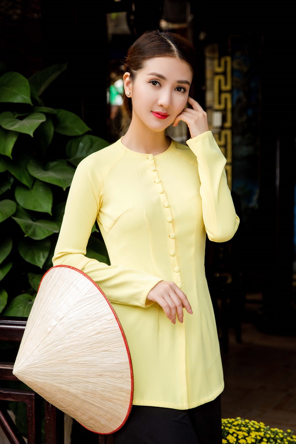 Hot girl Linh Napie khoe vẻ mặn mà trong tà áo bà ba - 6 Hot girl Linh Napie khoe vẻ mặn mà trong tà áo bà ba - 6