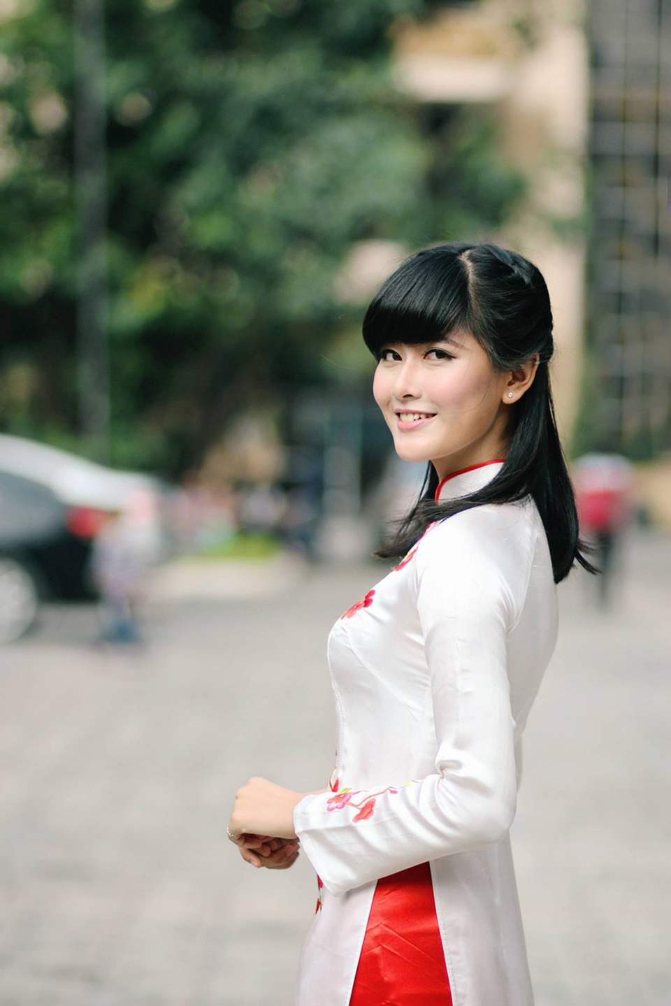 Cựu hoa khôi Ngoại thương năng động và đam mê hội nhập quốc tế - 6 Cựu hoa khôi Ngoại thương năng động và đam mê hội nhập quốc tế - 6