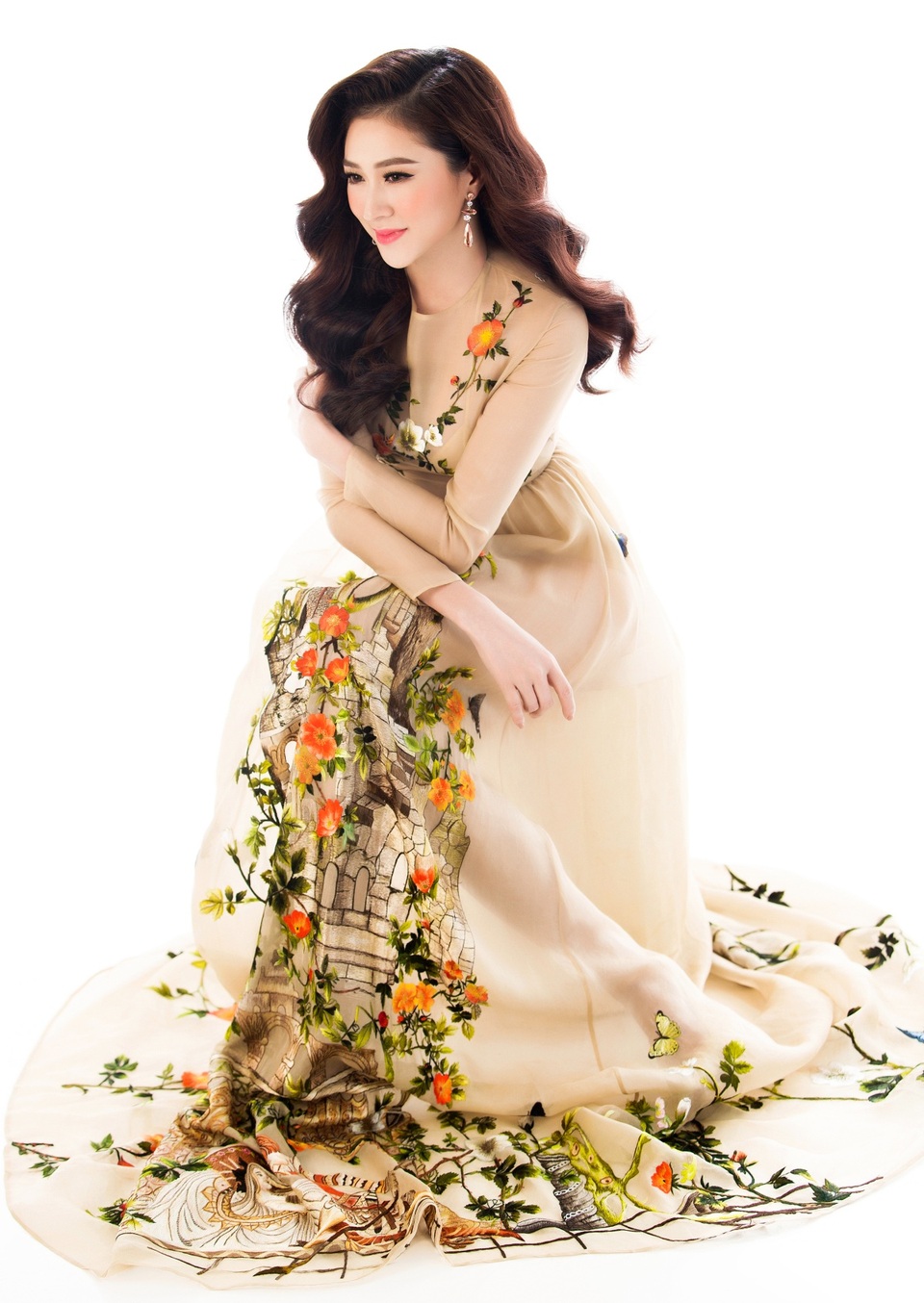 Top 10 Miss Ngôi sao khoe vẻ đẹp nữ tính, kiêu sa - 7 Top 10 Miss Ngôi sao khoe vẻ đẹp nữ tính, kiêu sa - 7