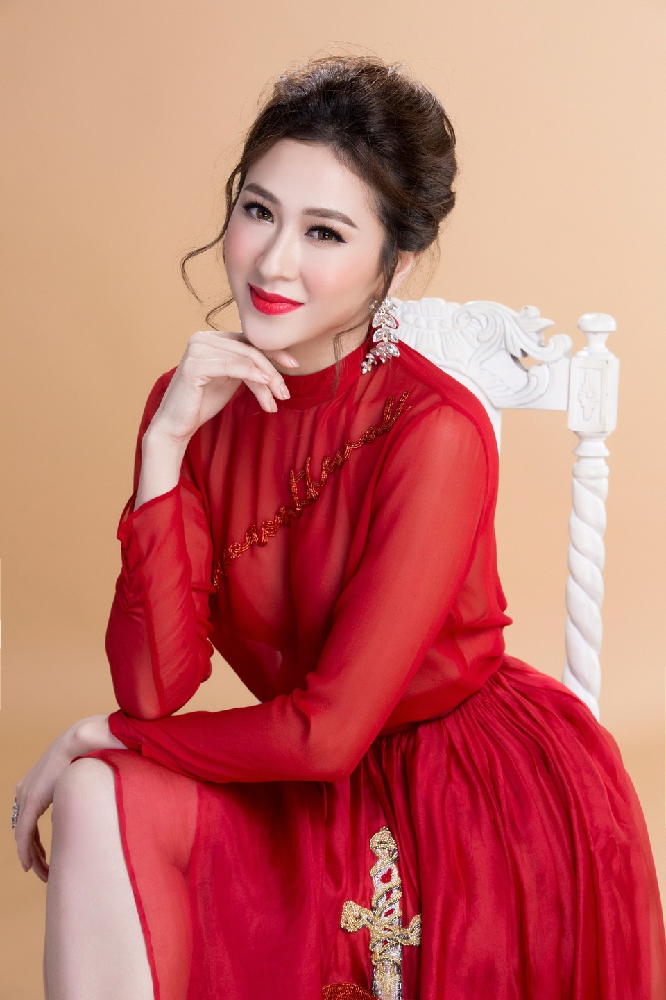 Top 10 Miss Ngôi sao khoe vẻ đẹp nữ tính, kiêu sa - 13 Top 10 Miss Ngôi sao khoe vẻ đẹp nữ tính, kiêu sa - 13