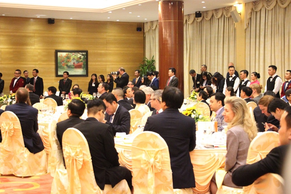 Chủ tịch nước mở tiệc chiêu đãi cấp Nhà nước Tổng thống Donald Trump - 2 ...với sự tham dự của nhiều đại biểu.