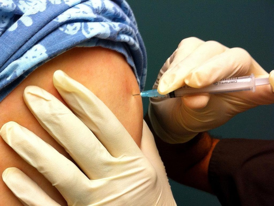 Ít nhất 5 bệnh nhân bị phơi nhiễm HIV tại 1 bệnh viện Đông y - 1 Bệnh nhân bị nhiễm HIV khi bác sĩ sử dụng mũi kim tiêm bẩn