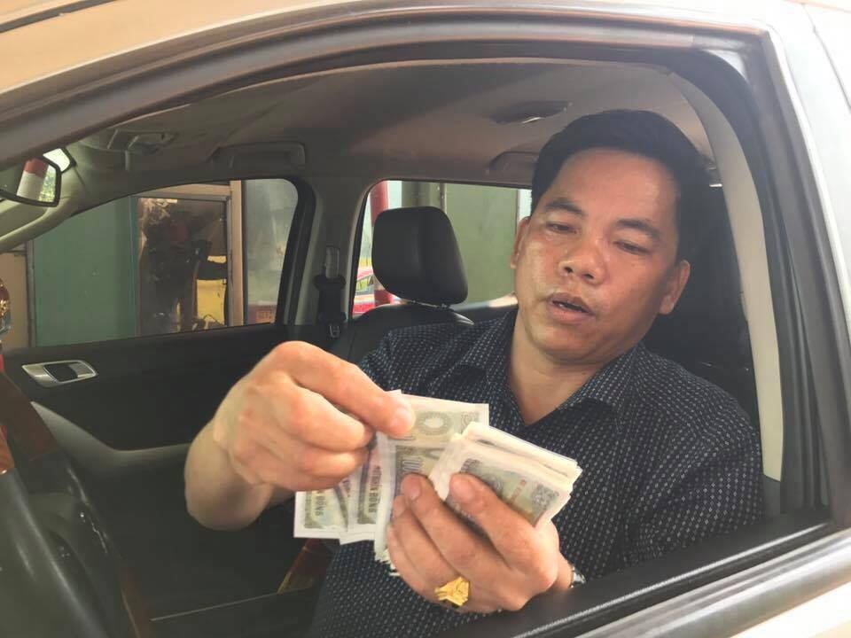 Đoàn ô tô dán băng rôn "diễu hành" phản đối trạm BOT - 6