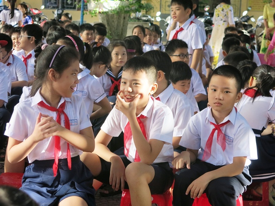 Chương trình giáo dục phổ thông mới: Giảm tải mạnh các tiết học cho học sinh - 1 Chương trình giáo dục phổ thông mới: Giảm tải mạnh các tiết học cho học sinh - 1