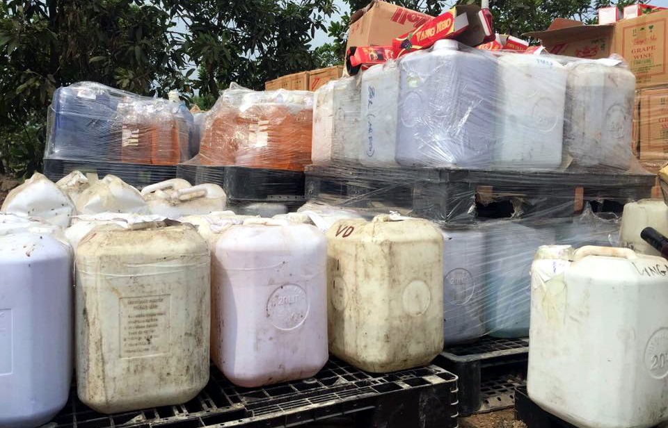 Hà Nội: Tiêu hủy 190 tấn rượu không rõ nguồn gốc - 2