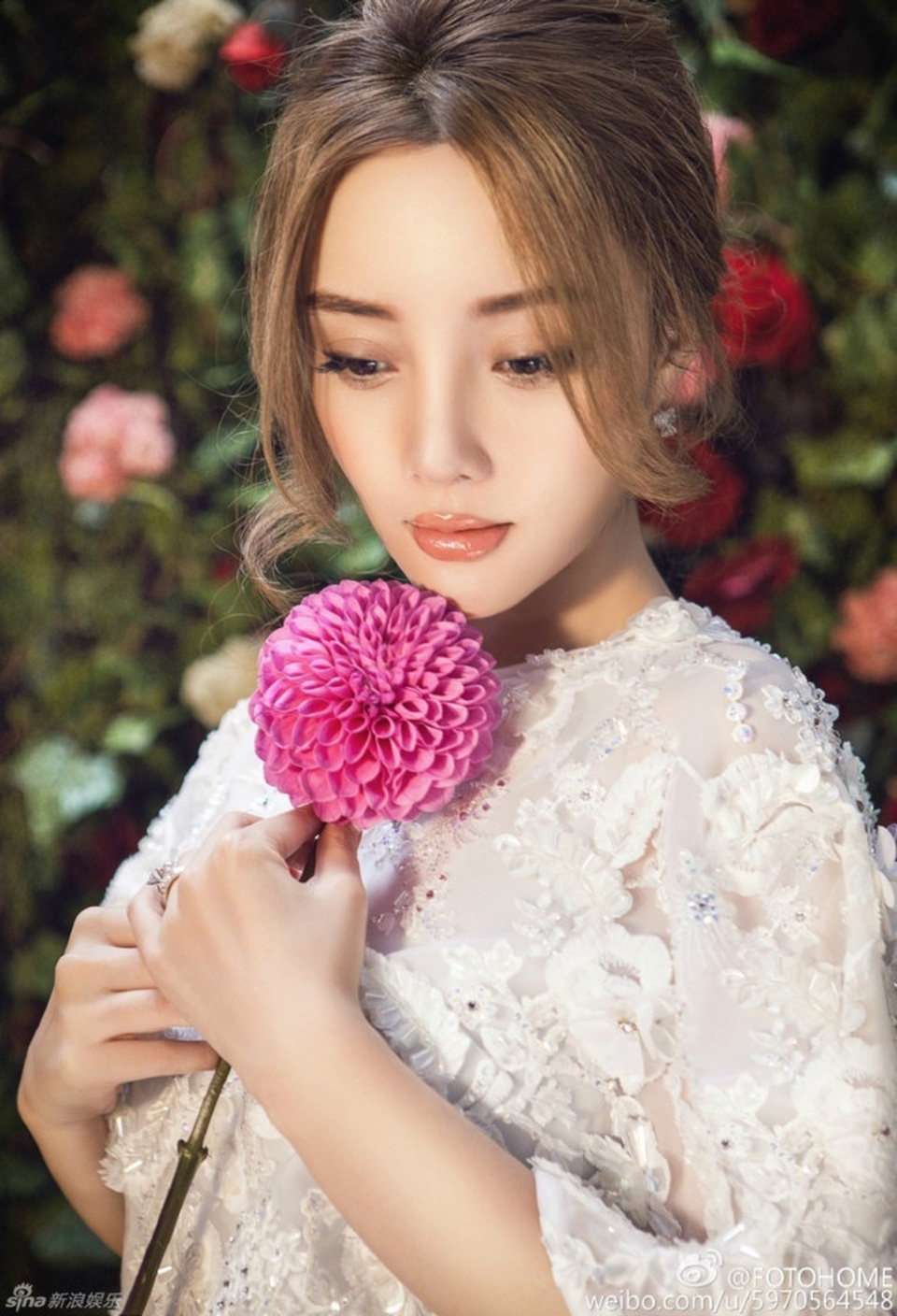 
Người đẹp 34 tuổi thường xuyên làm người mẫu cho các tạp chí thời trang.
