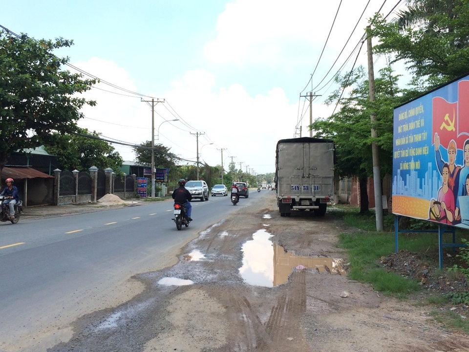 Xây hồ điều hòa chống ngập cho huyện Củ Chi - 1 Tỉnh lộ 8 là trục giao thông quan trọng của huyện Củ Chi