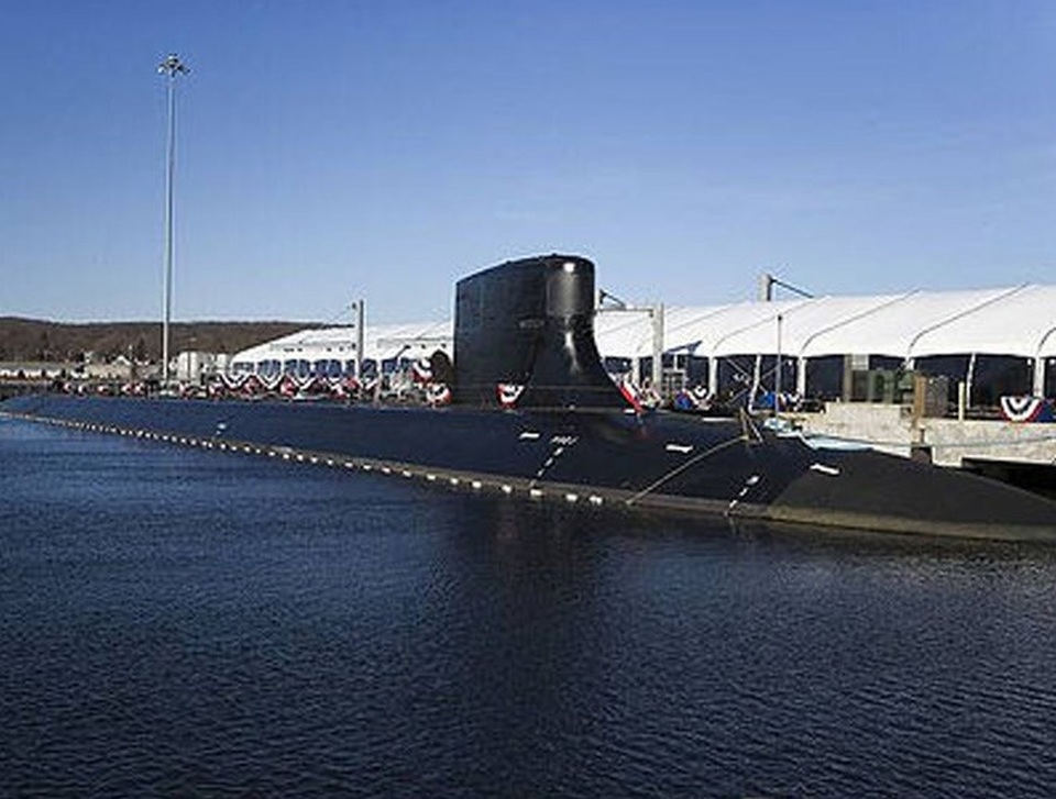 Siêu tàu ngầm Mỹ chuyên dùng để diệt tàu ngầm hạt nhân đối thủ - 10
Tàu ngầm Seawolf có chiều dài 108m, chiều rộng 12m, có lượng giãn nước lên tới 12.158 tấn khi lặn.