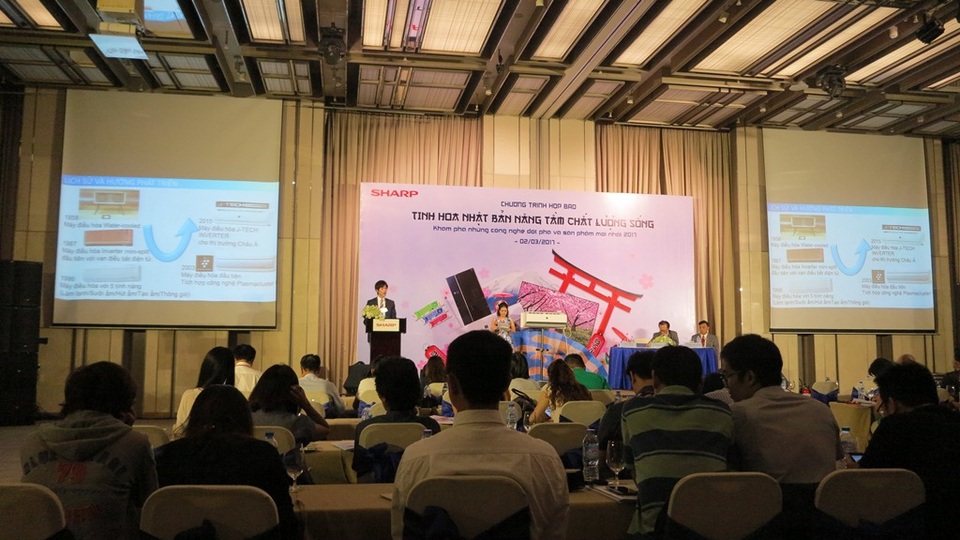 Tăng cường ngoạn mục số mẫu Smart TV trong năm 2017 - 2 Tăng cường ngoạn mục số mẫu Smart TV trong năm 2017 - 2