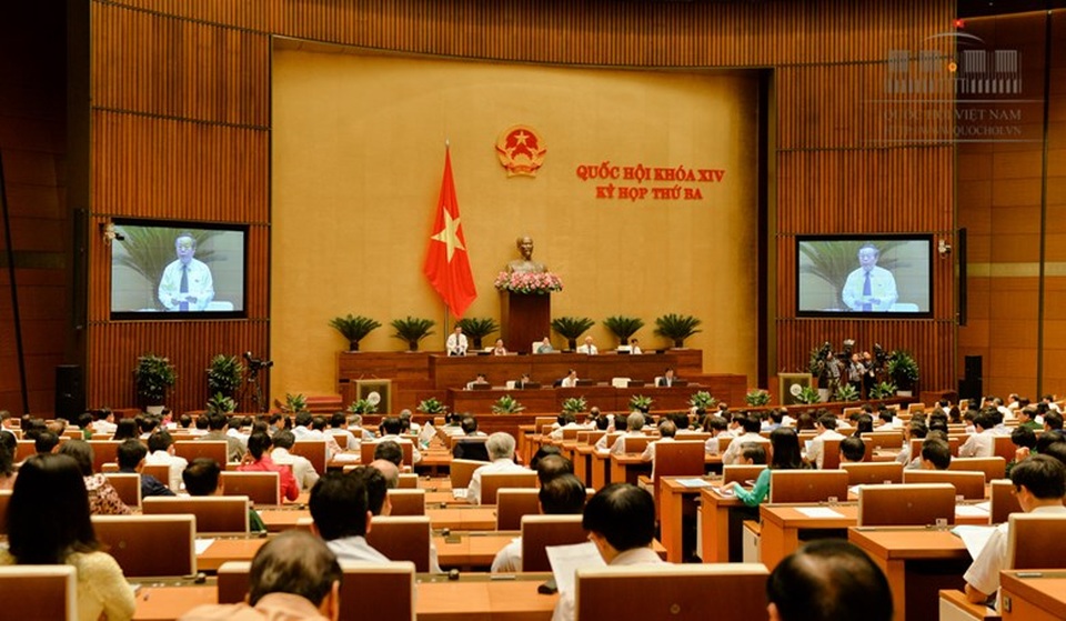 Đại biểu Quốc hội “trăn trở” khi phải vay cả trăm nghìn tỷ đồng trả nợ - 2 Toàn cảnh phiên thảo luận tại hội trường Quốc hội sáng 9/6