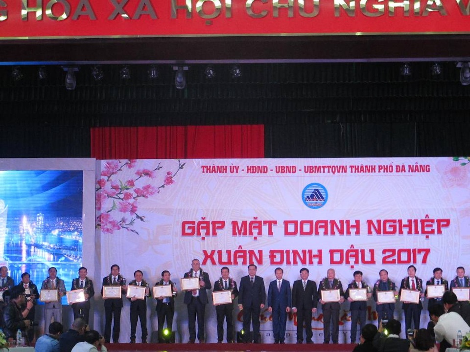 Bí thư Đà Nẵng: Doanh nghiệp làm ăn không được thì thành phố cũng không phát triển - 2 Tôn vinh 20 doanh nghiệp tiêu biểu