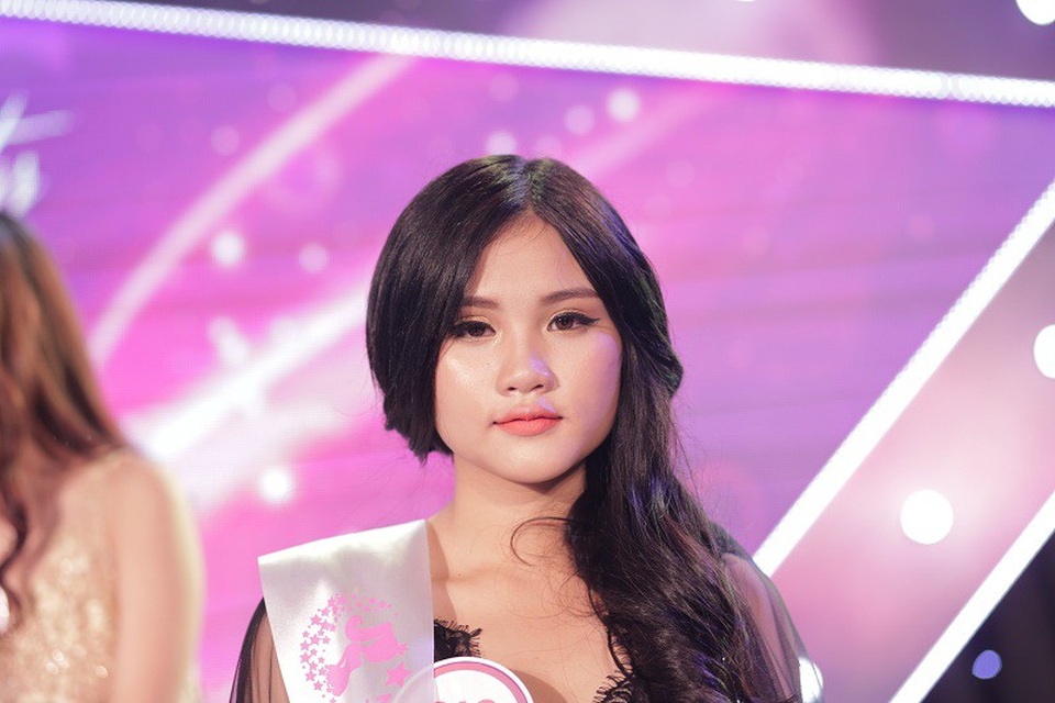 Thí sinh Miss Teen gây chú ý vì quá giống Hoa hậu Đại dương - 2 Ngọc Hân lọt vào Top 9 của cuộc thi Miss Teen 2017