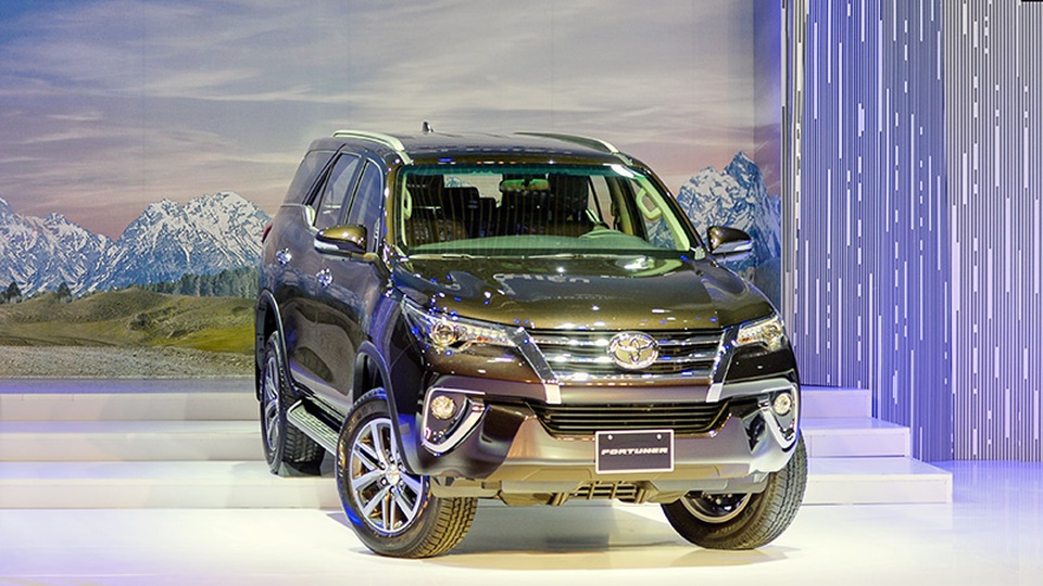 Toyota Fortuner thay đổi lớn, Honda nâng cấp Wave α - 1 Toyota Fortuner mới có nhiều thay đổi về ngoại thất