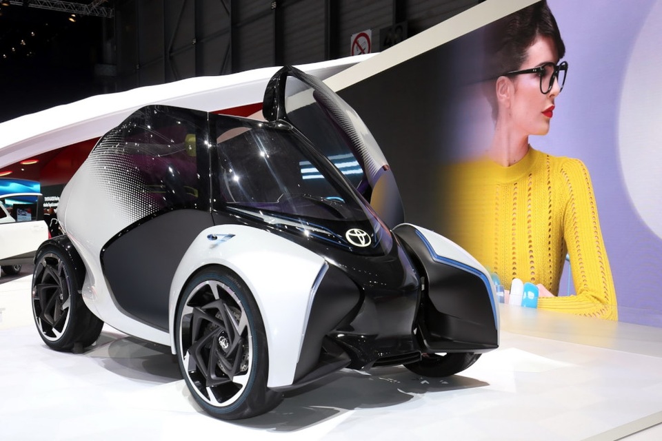 Toyota i-TRIL hướng tới tương lai - 4 Toyota i-TRIL hướng tới tương lai - 4