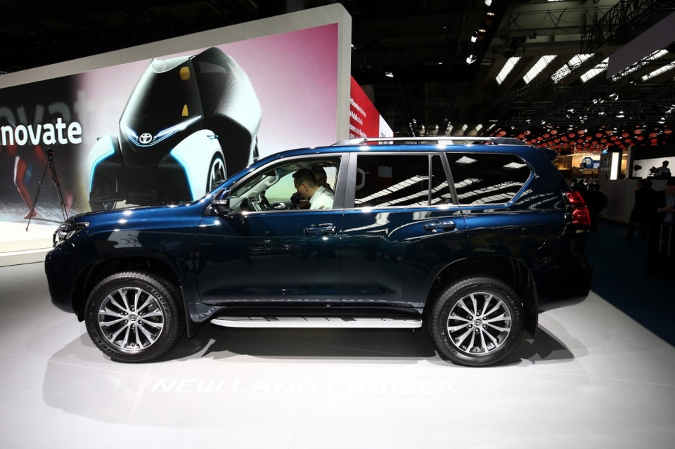 Land Cruiser Prado 2018 trình làng với diện mạo hoàn toàn mới - 3 Land Cruiser Prado 2018 trình làng với diện mạo hoàn toàn mới - 3