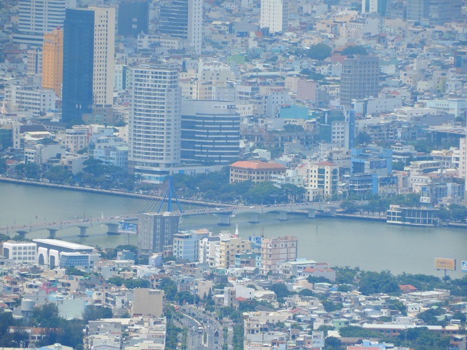Đà Nẵng thắt chặt chi tiêu, chống lãng phí - 1 TP Đà Nẵng nhìn từ bán đảo Sơn Trà