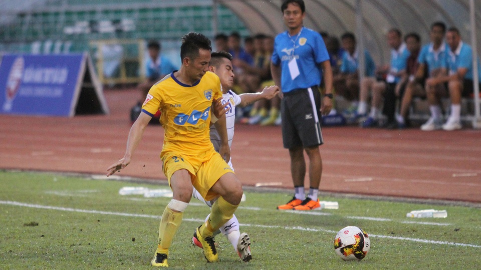 Thanh Hoá (áo vàng) nhiều khả năng sẽ có chiến thắng ở vòng 16 (ảnh: Trọng Vũ)