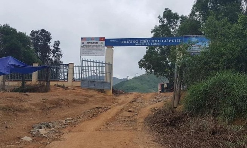 Vụ 6 học sinh tiểu học la hét, nói nhảm: Cử người theo dõi - 1
Trường Tiểu học Cư Pui 2 nơi có học sinh mắc chứng “lạ”