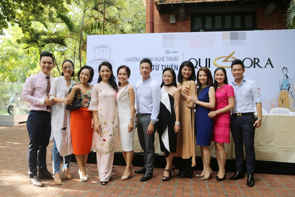 30 biên tập viên “hot” nhất VTV sẽ biểu diễn thời trang tại Hà Nội - 1 Dàn BTV xinh đẹp và điển trai của VTV sẽ tham gia trong chương trình.