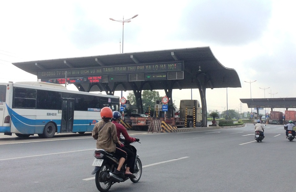 Chấn chỉnh tình trạng bán vé “cửa quyền” tại các trạm BOT - 1 Trạm thu phí xa lộ Hà Nội bán vé tháng sai quy định