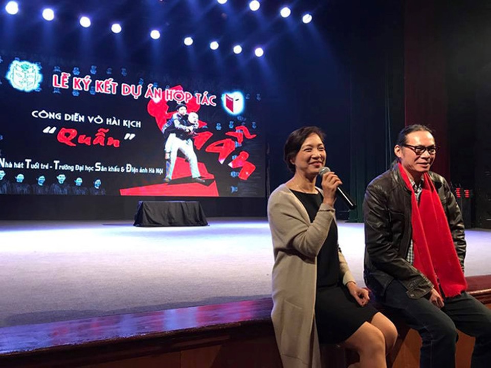 NSƯT Trần Lực: “Tôi nhận được nhiều bức thư hỏi sao không cưới Lê Khanh?” - 1 Nghệ sĩ Trần Lực và Lê Khanh trong buổi ra mắt vở Quẫn tại Hà Nội.