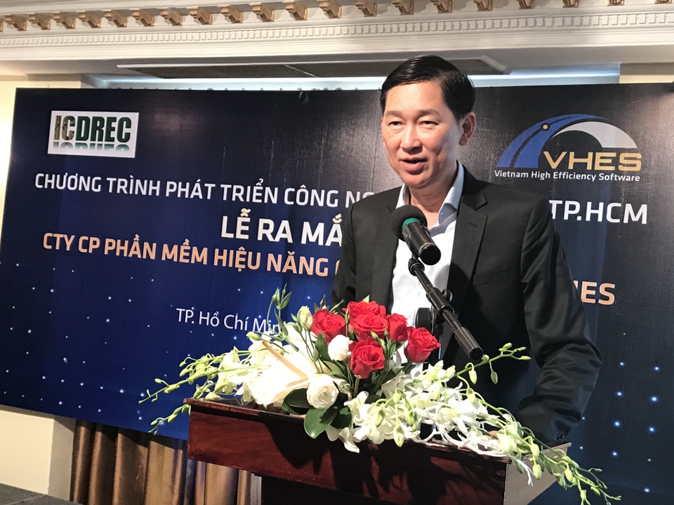 Vi mạch TPHCM giới thiệu hệ thống quản lý điện thông minh của Việt Nam - 2 Ông Trần Vĩnh Tuyến, Phó chủ Tịch Ủy ban Nhân dân TPHCM
