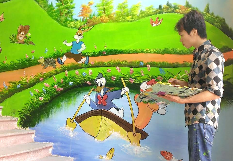 Kiếm hàng chục triệu đồng nhờ “thổi hồn” vào tranh tường - 2
Đề tài của tranh vẽ tường đa dạng và theo ý chủ nhà.