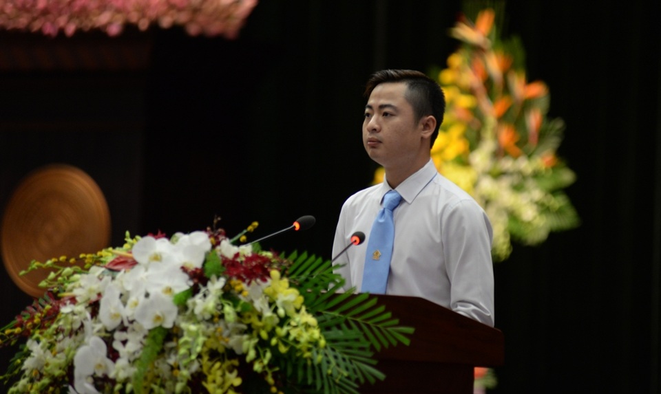 Đa dạng hóa các hoạt động để phát huy nguồn lực, tri thức của kiều bào - 4 Bác sĩ Trần Hoàng Minh phát biểu tại cuộc gặp gỡ với lãnh đạo thành phố