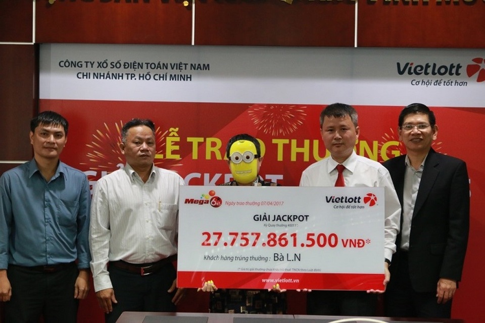 Một người làm kinh doanh tự do tại TPHCM trúng độc đắc gần 28 tỷ đồng - 1 Vietlott vẫn không công khai danh tính khách hàng theo yêu cầu bảo mật
