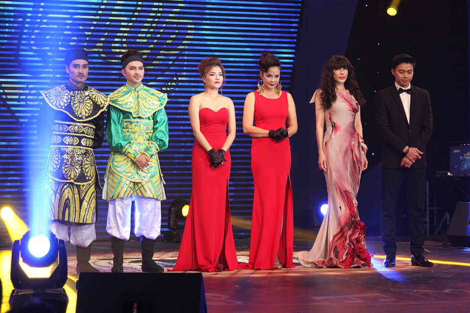 Gameshow cuối cùng của NSƯT Quang Lý đã tìm ra quán quân - 7 3 cặp đôi trong phần chờ đợi công bố kết quả