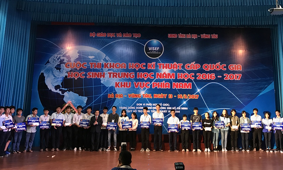 Trao 10 tỉ đồng cho Quỹ nghiên cứu khoa học giúp học sinh THPT sáng tạo - 2 Quỹ nghiên cứu khoa học và phát triển công nghệ ra đời giúp học sinh trung học phát triển các đề tài nghiên cứu khoa học