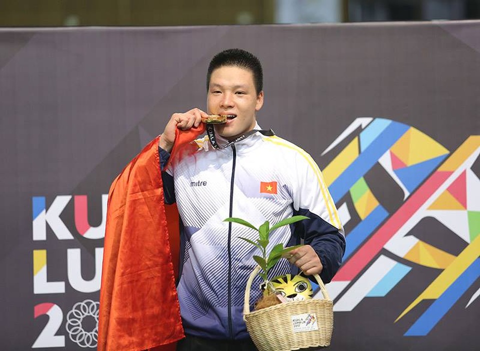 Nhật ký SEA Games 29 ngày 29/8: Pencak Silat giành ba tấm HCV - 3
Trần Văn Trí giành HCV Pencak Silat hạng 85kg nam