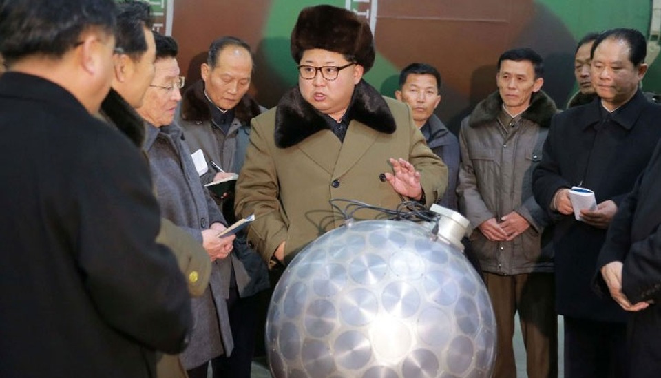Vì sao Triều Tiên chần chừ thử hạt nhân lần 6? - 3
Nhà lãnh đạo Triều Tiên Kim Jong-un trong một chuyến thăm hồi tháng 3/2016 (Ảnh: KCNA)