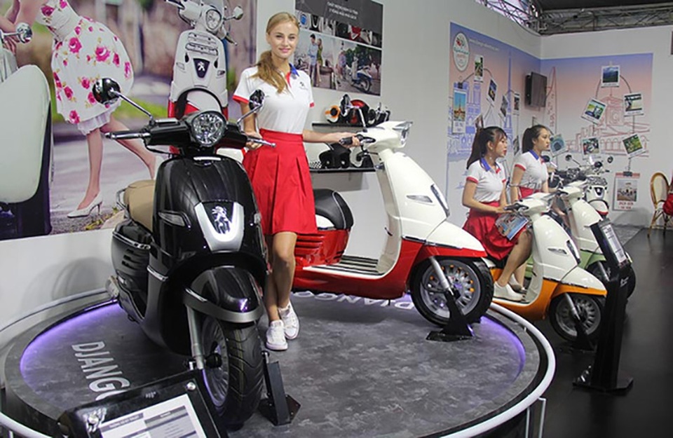 Triển lãm Môtô - Xe máy Việt Nam lần 2: Vắng BMW, Indian, Victory... - 2 Các mẫu xe máy Peugeot quay lại Việt Nam với mẫu Django lắp ráp trong nước