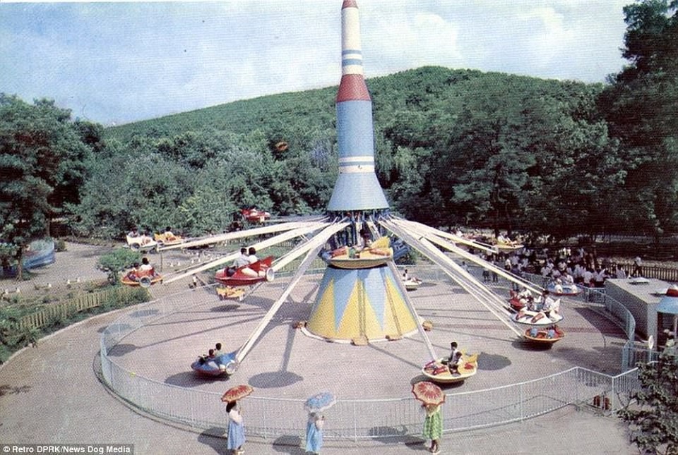 Các trò chơi tại công viên Taesongsan thu hút sự chú ý của nhiều khách du lịch.