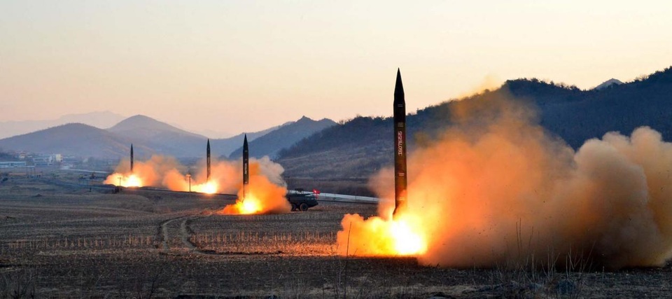 Chuyên gia Nhật phân tích đường bay “lạ” của tên lửa Triều Tiên - 1
(Ảnh minh họa: AFP)