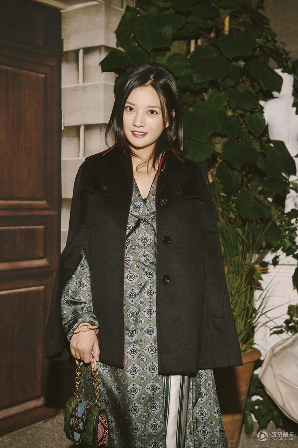 Bất ngờ với hình ảnh táo bạo và gợi cảm của "én nhỏ" Triệu Vy - 23 Bất ngờ với hình ảnh táo bạo và gợi cảm của "én nhỏ" Triệu Vy - 23