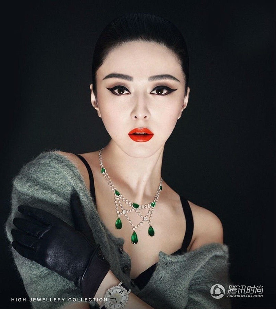 Ngưỡng mộ tình bạn đẹp 20 năm của dàn sao “Hoàn Châu cách cách” - 8
Kim Tỏa Phạm Băng Băng là nữ hoàng trang bìa của Trung Quốc với sự nghiệp rạng rỡ. Cô chưa lập gia đình.