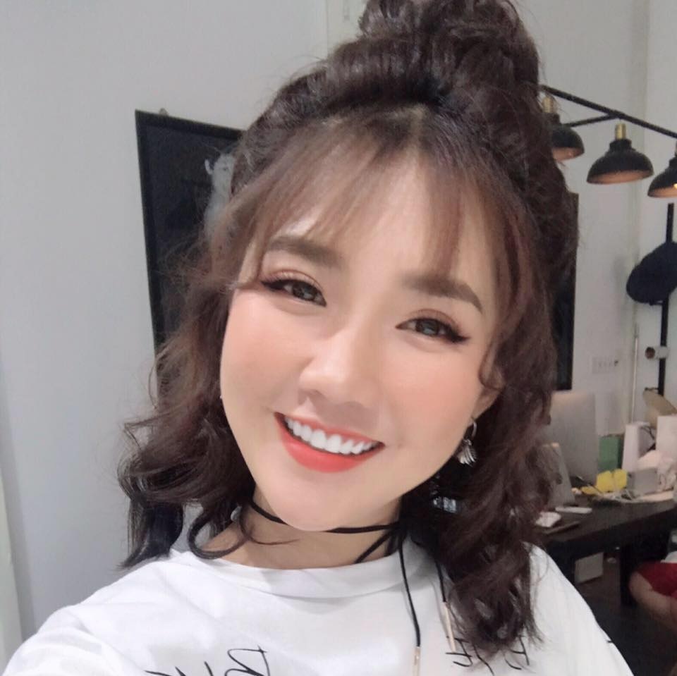 “Hot girl Reuters” tiết lộ sẽ đóng vai bạn gái của Sơn Tùng M-TP - 2 Tạo hình ủa Kiều Trinh trong phim mới đẹp hơn Phương Xù trong Em chưa 18