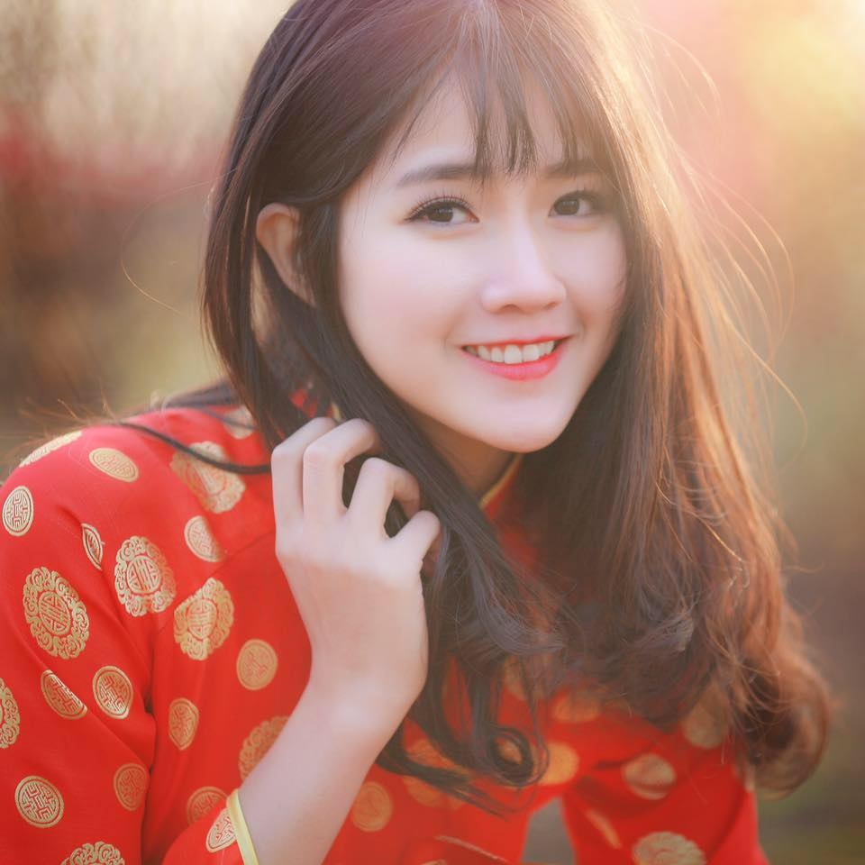 “Hot girl Reuters” tiết lộ sẽ đóng vai bạn gái của Sơn Tùng M-TP - 3 Hình ảnh Kiều Trinh trong bộ ảnh Tết được hãng tin Reuters chú ý.