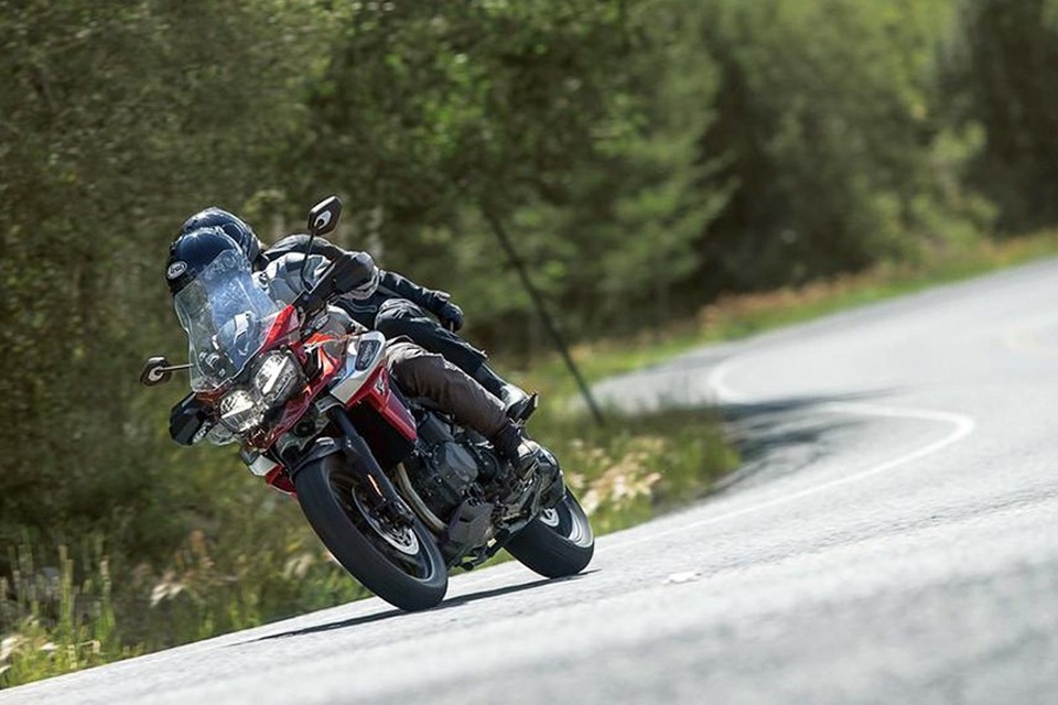 Triumph Tiger 1200 - Đẩy mạnh cuộc chơi Adventure - 15 Triumph Tiger 1200 - Đẩy mạnh cuộc chơi Adventure - 15