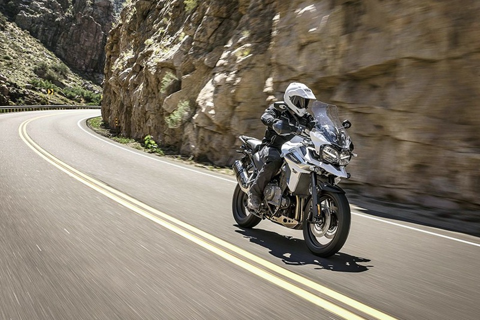 Triumph Tiger 1200 - Đẩy mạnh cuộc chơi Adventure - 4 Triumph Tiger 1200 - Đẩy mạnh cuộc chơi Adventure - 4