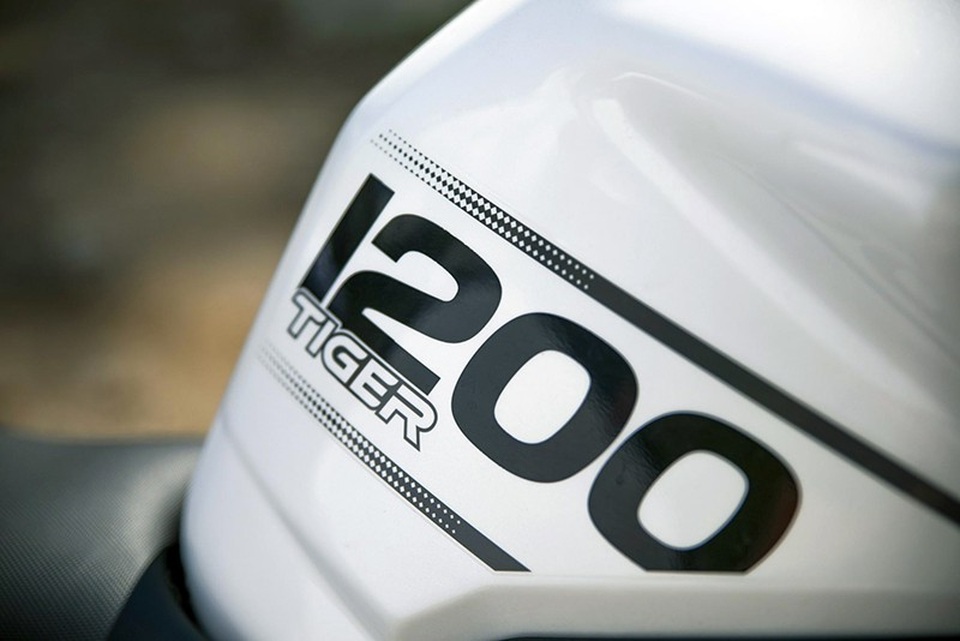 Triumph Tiger 1200 - Đẩy mạnh cuộc chơi Adventure - 10 Triumph Tiger 1200 - Đẩy mạnh cuộc chơi Adventure - 10