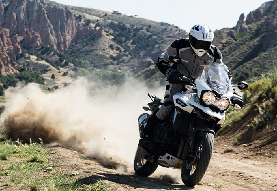 Triumph Tiger Explorer thách thức các đối thủ adventure cỡ lớn - 1 Triumph Tiger Explorer thách thức các đối thủ adventure cỡ lớn - 1