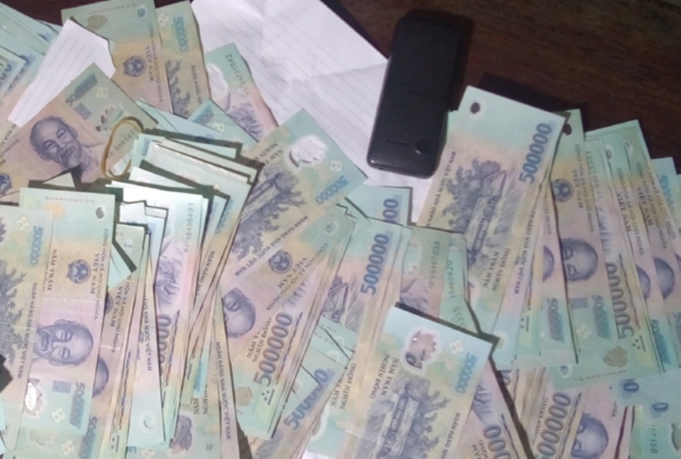 Số tiền Chung trộm cắp chưa tiêu xài kịp